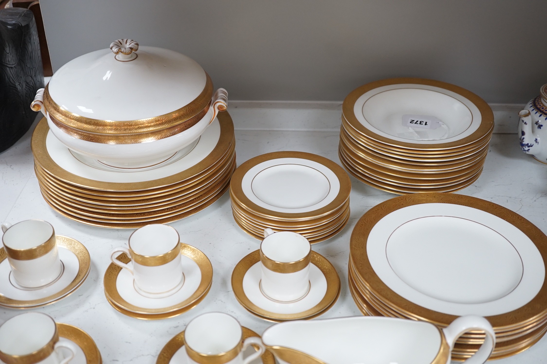 A Wedgwood Ascot pattern dinner service